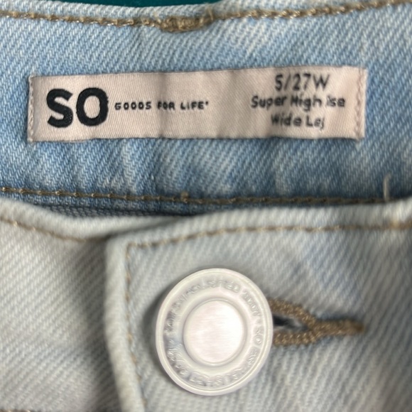 So brand 527 super high-rise, wide leg, bleached out lightly distressed jeans - Picture 3 of 7